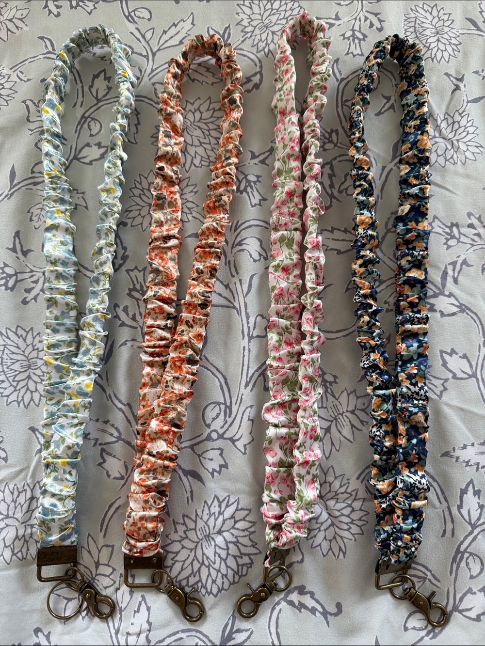 4 packages Scrunchie Lanyard with Badge Holder for Teachers & Office Workers